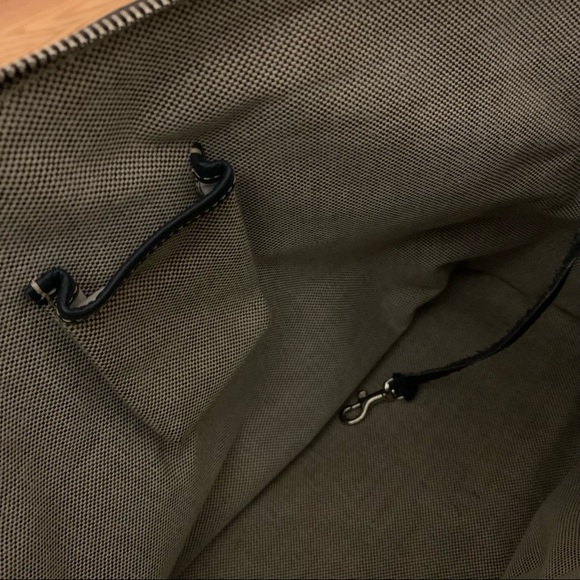 Dooney & Bourke - Navy Pebbled Leather - Picture 9 of 13